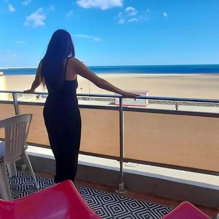 Sur La Plage 포르트라누벨 외부 사진